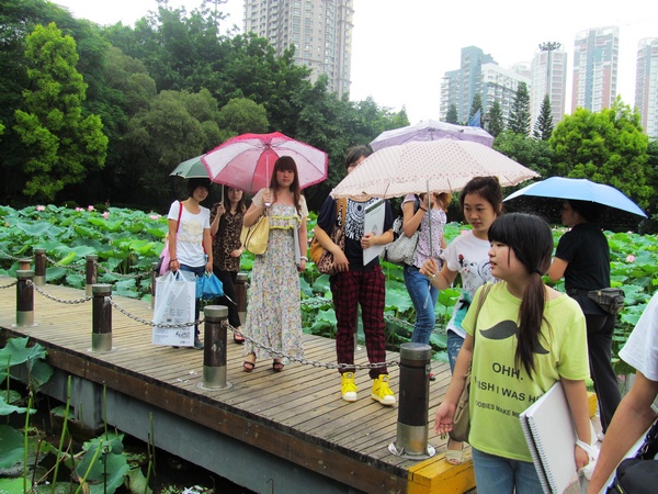 香港服装学院美术班学生